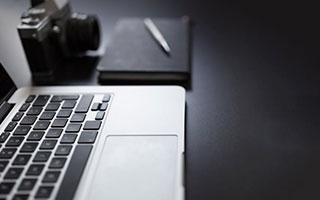 做网站至少多少钱，揭秘网站建设成本及影响因素，网站建设成本揭秘，做网站至少多少钱？