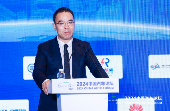 吉利杨学良:有些车企享受了国家政策红利,却发起内卷行动挑战法律高压线