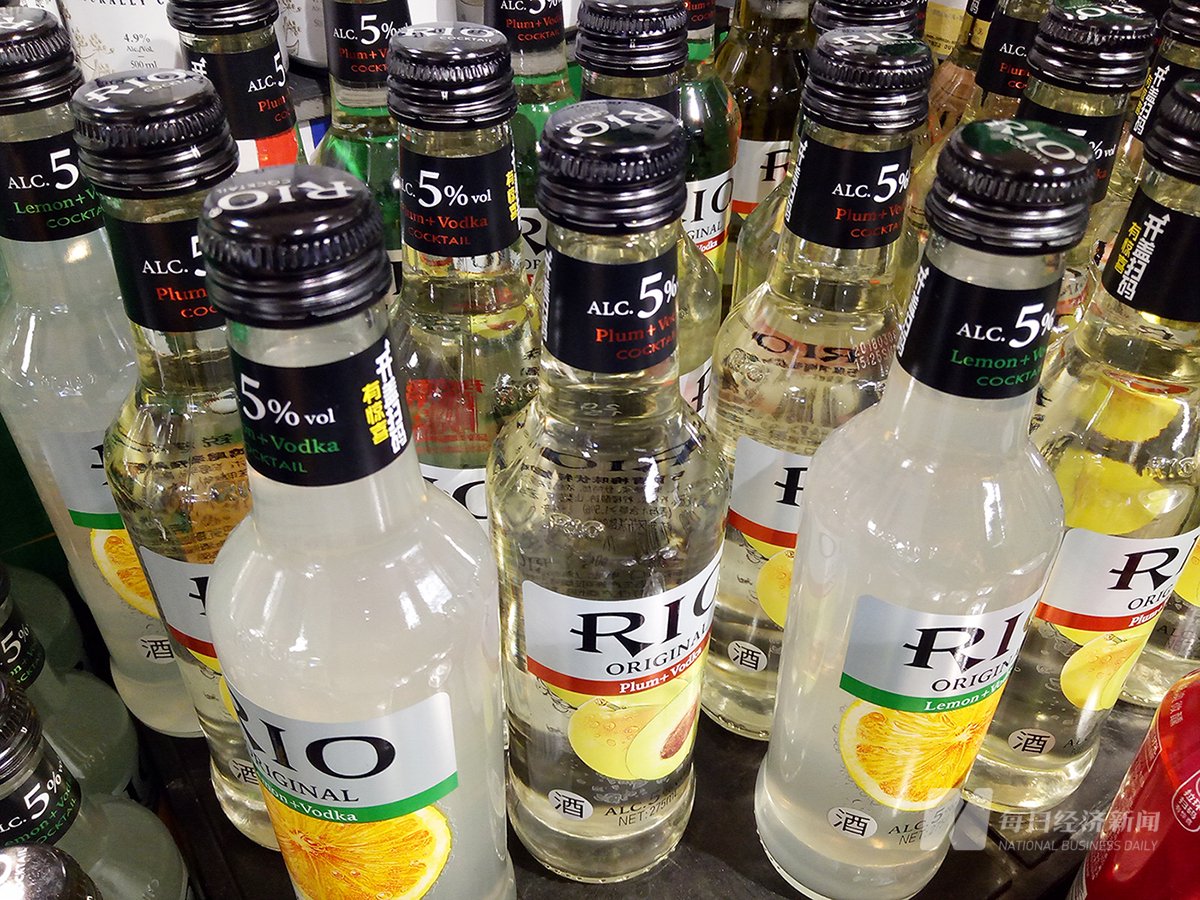 上半年盈利降逾8%,百润股份股价却涨停 布局威士忌7年后新品有望下半年上市