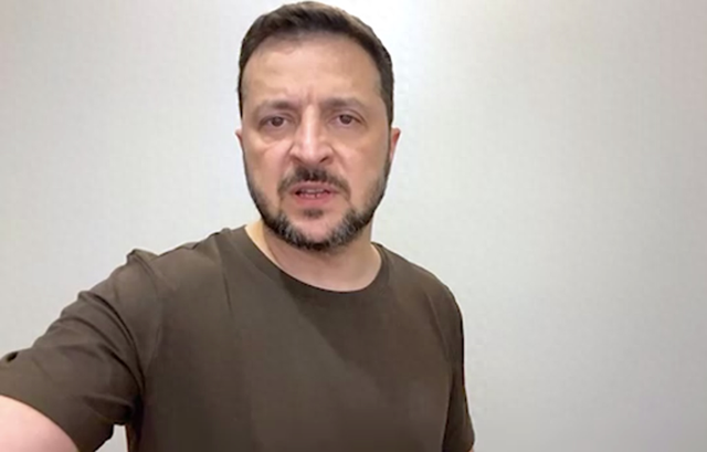 外媒:泽连斯基发视频呼吁美英法德允许乌军用远程武器打击俄境内目标,“不能拖延做决定”