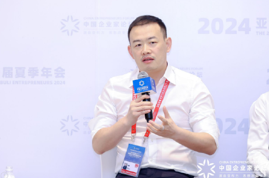 钉钉这几年为什么不打广告了?杨猛:因为大家都觉得钉钉班味太重了