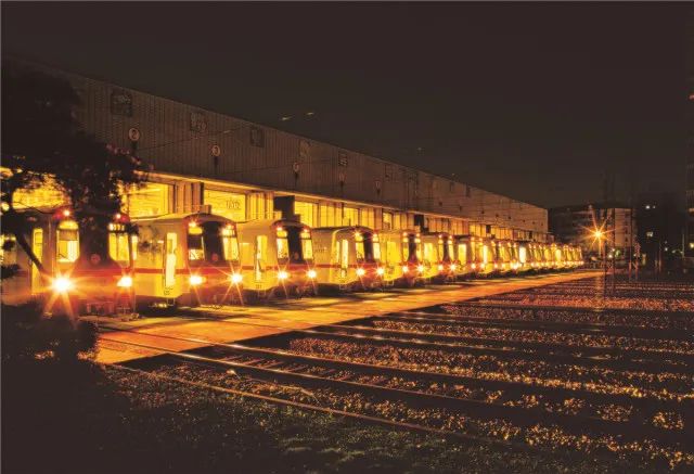 【提示】对外交通枢纽站点客流涨幅明显、新开通线路分流作用显著……2023年上海交通运行年度报告(城市客运篇)出炉