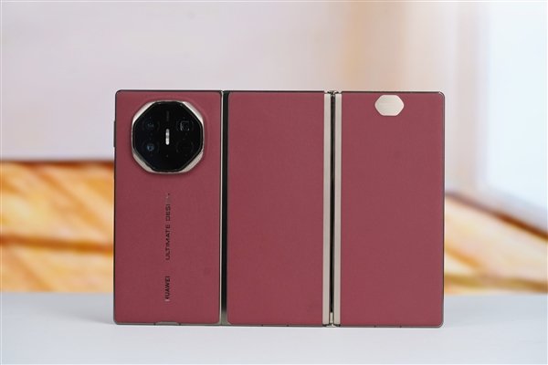 19999元起明天开售!华为Mate XT三折叠最后一天预约:超643万人想买